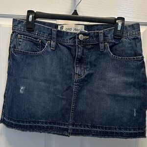 GAP Women's Dark Denim Mini Skirt Raw Hem 100% Cotton Size 8